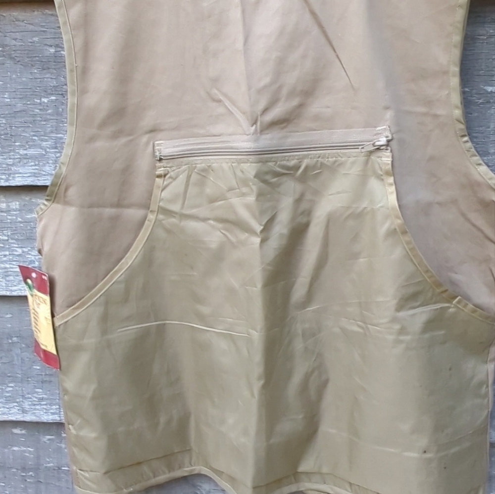 Men’s Hunting Vest Ozark Trail Size Large Lightweight Khaki Zip Up. New - Picture 9 of 13